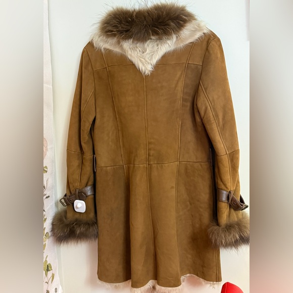 Burberry Shearling Trench Coat with Goat Fur Trim - Picture 9 of 11